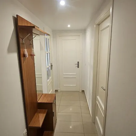 Gemelos 24 1- K Appartement