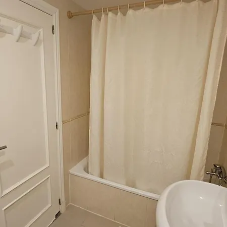 Gemelos 24 1- K Appartement *